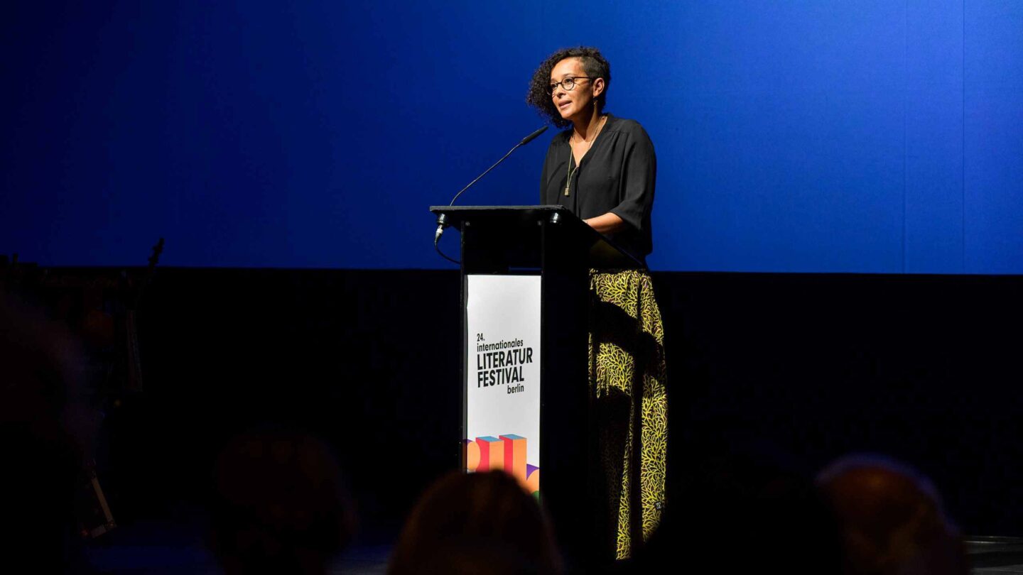 Beata Umubyeyi Mairesse gives the key note speech © internationales literaturfestival berlin, PWS e.V., Foto: Phil Dera