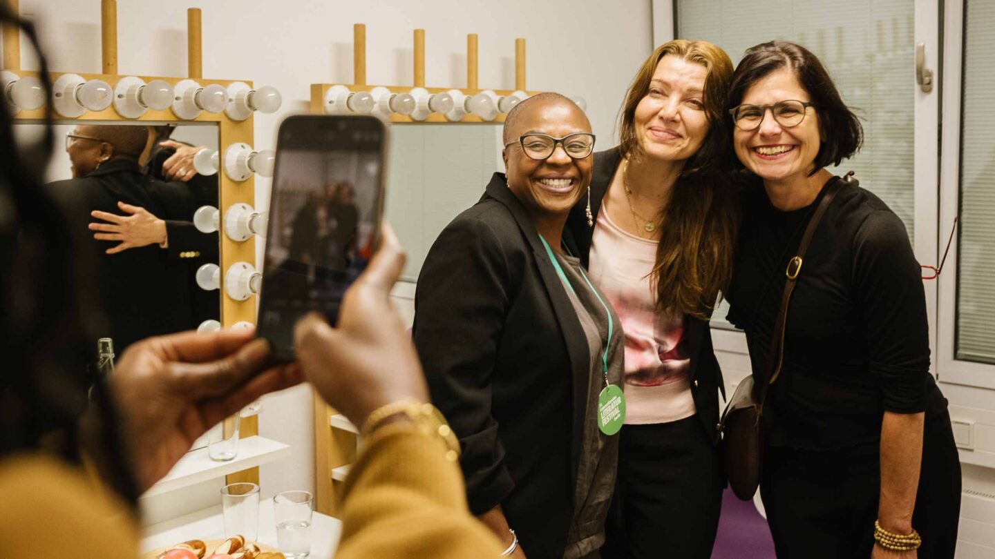 Lola Shoneyin, Elif Shafak, Lavinia Frey © internationales literaturfestival berlin, PWS e.V., Foto: Phil Dera