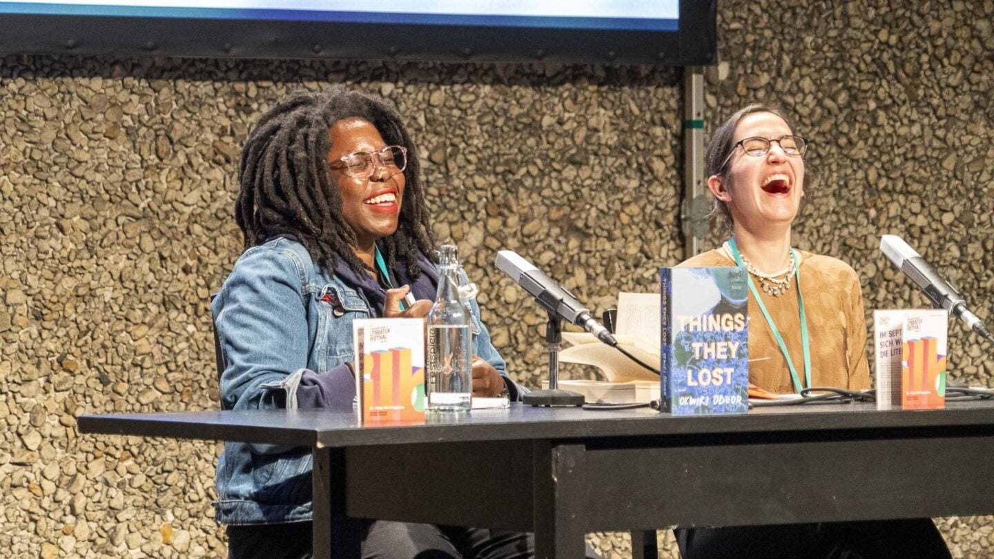 Okwiri Oduor, Amanda DeMarco © internationales literaturfestival berlin, PWS e.V., Foto: Charlotte Kunstmann